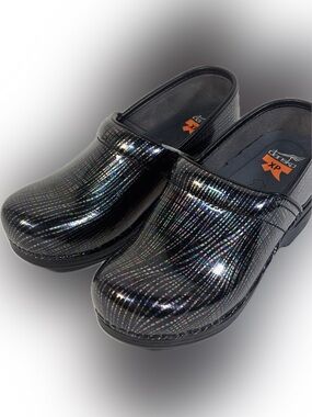 Dansko Pro XP Clogs 38 Women 7.5-8 Black Multi Crisscross Iridescent